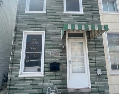 250 E 7th Street - Photo Thumbnail 26