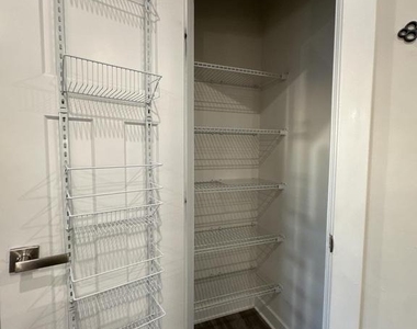 10129 Fosset Street - Photo Thumbnail 5