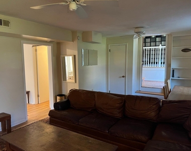 708 Austin Avenue - Photo Thumbnail 20