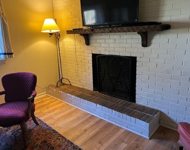 708 Austin Avenue - Photo Thumbnail 24