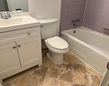 708 Austin Avenue - Photo Thumbnail 11