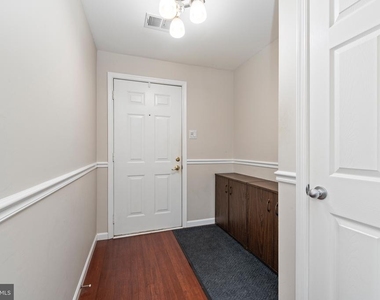 1127 Kelfield - Photo Thumbnail 3