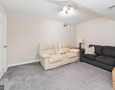 1127 Kelfield - Photo Thumbnail 5