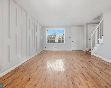 3525 Kentucky Avenue - Photo Thumbnail 4