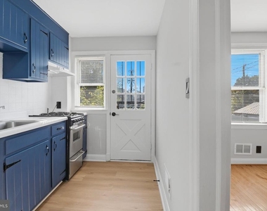 3525 Kentucky Avenue - Photo Thumbnail 8