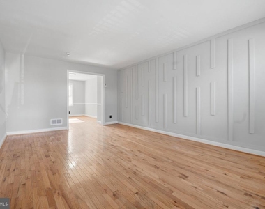 3525 Kentucky Avenue - Photo Thumbnail 2