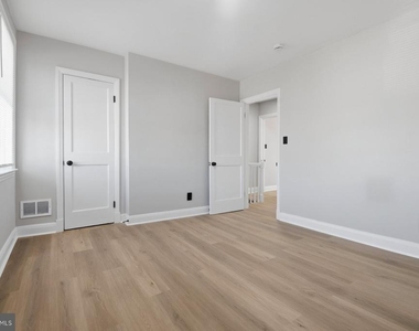 3525 Kentucky Avenue - Photo Thumbnail 18