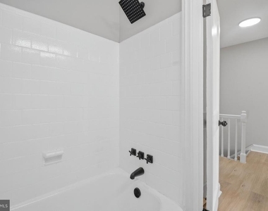 3525 Kentucky Avenue - Photo Thumbnail 13