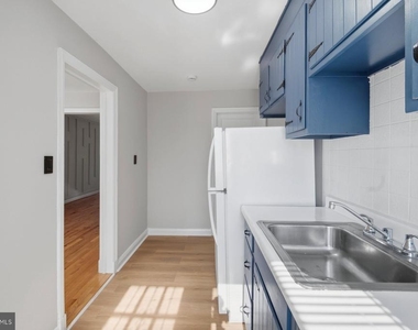 3525 Kentucky Avenue - Photo Thumbnail 9
