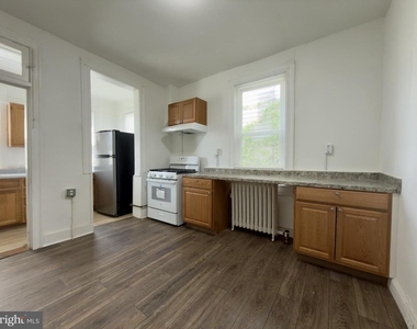 513 E 41st Street E - Photo Thumbnail 5