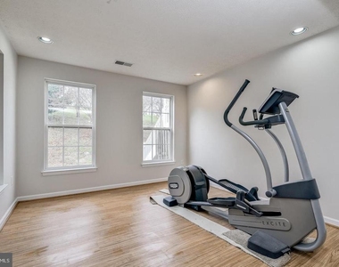 1432 Pangbourne Way - Photo Thumbnail 4