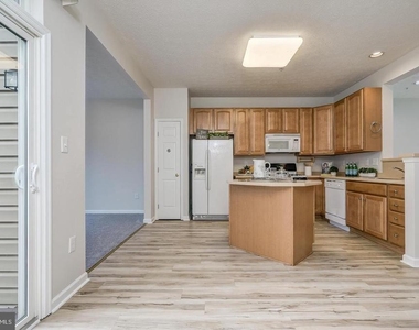 1432 Pangbourne Way - Photo Thumbnail 11