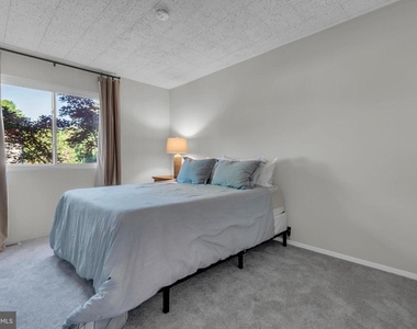 1052 Cedar Ridge Court - Photo Thumbnail 21