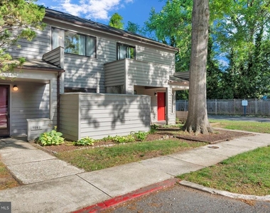 1052 Cedar Ridge Court - Photo Thumbnail 1