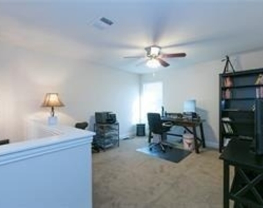 700 Mandarin Flyway - Photo Thumbnail 17