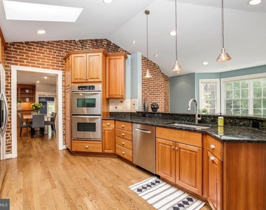 3233 Stephenson Place Nw - Photo Thumbnail 14