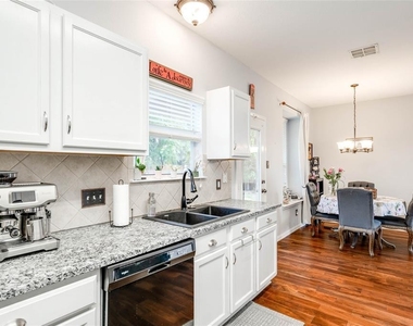 12221 Buzz Schneider Ln - Photo Thumbnail 11