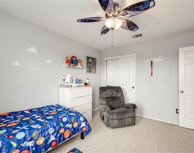 12221 Buzz Schneider Ln - Photo Thumbnail 21