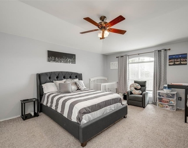12221 Buzz Schneider Ln - Photo Thumbnail 15