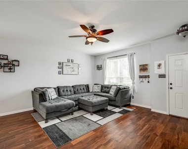 12221 Buzz Schneider Ln - Photo Thumbnail 2