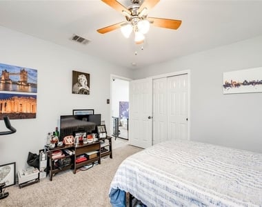 12221 Buzz Schneider Ln - Photo Thumbnail 23