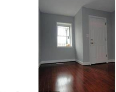 1442 Independence Avenue Se - Photo Thumbnail 2
