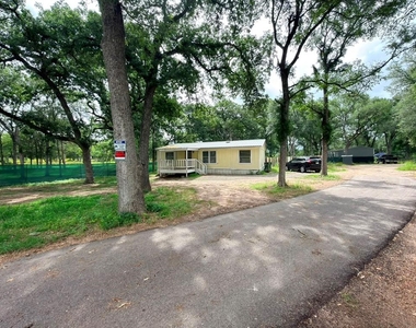 8607 Burleson Manor Rd - Photo Thumbnail 1