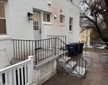4253 Brooks Street Ne - Photo Thumbnail 23