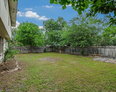 17607 Klamath Falls Dr - Photo Thumbnail 25