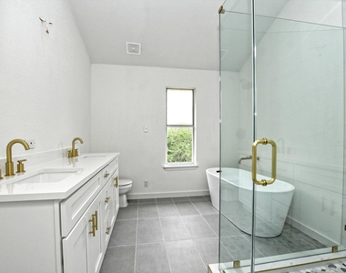 17607 Klamath Falls Dr - Photo Thumbnail 21