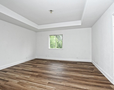 17607 Klamath Falls Dr - Photo Thumbnail 15