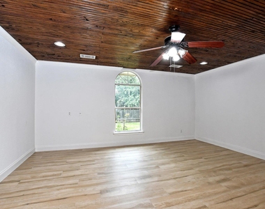 17607 Klamath Falls Dr - Photo Thumbnail 10