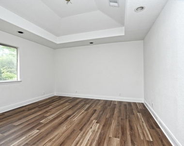 17607 Klamath Falls Dr - Photo Thumbnail 16