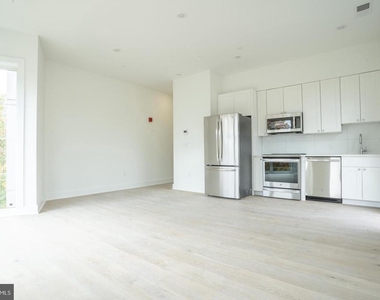 5301 Connecticut Avenue Nw - Photo Thumbnail 2