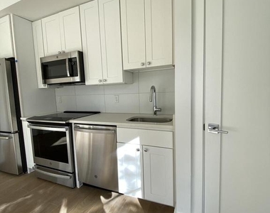 5301 Connecticut Avenue Nw - Photo Thumbnail 7