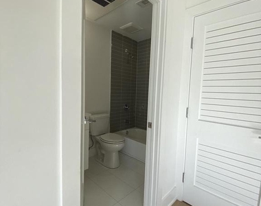 5301 Connecticut Avenue Nw - Photo Thumbnail 9