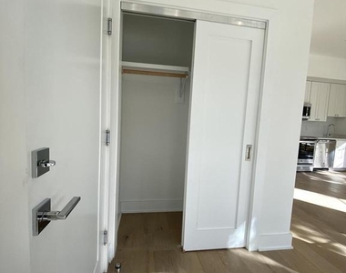5301 Connecticut Avenue Nw - Photo Thumbnail 14