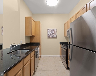 355 I Street Sw - Photo Thumbnail 5