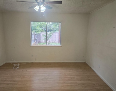 420 Vista West Ct - Photo Thumbnail 6