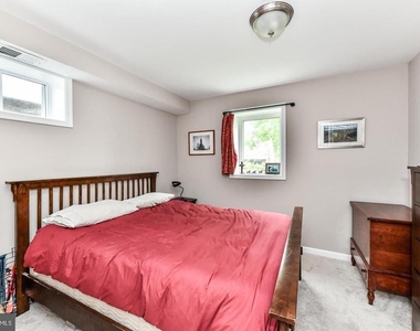 2013 Franklin Street Ne - Photo Thumbnail 12