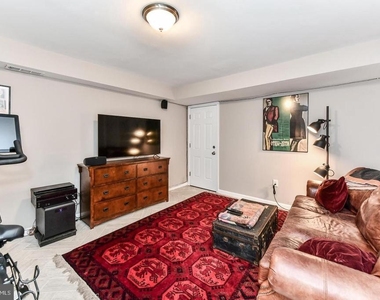 2013 Franklin Street Ne - Photo Thumbnail 10
