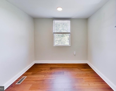 4230 Edson Place Ne - Photo Thumbnail 15