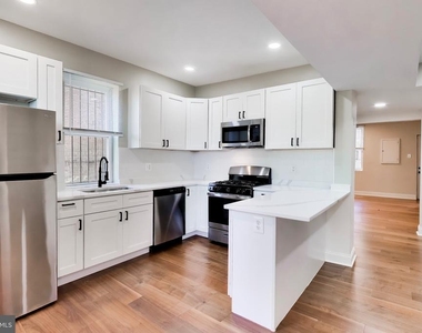 4230 Edson Place Ne - Photo Thumbnail 4