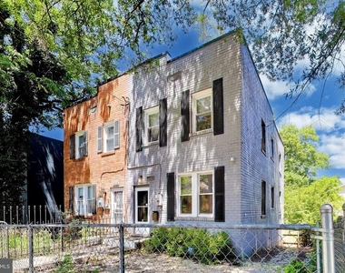4230 Edson Place Ne - Photo Thumbnail 3