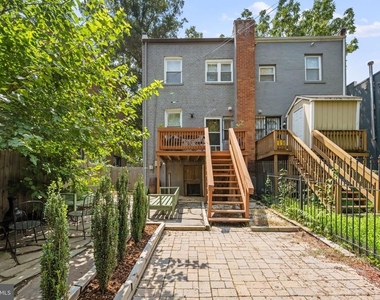 4230 Edson Place Ne - Photo Thumbnail 1