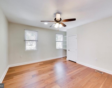 4230 Edson Place Ne - Photo Thumbnail 13