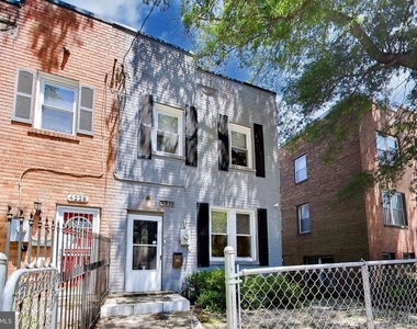 4230 Edson Place Ne - Photo Thumbnail 28