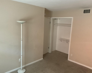 901 E Oltorf St - Photo Thumbnail 22