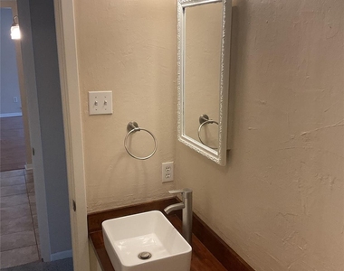 901 E Oltorf St - Photo Thumbnail 30