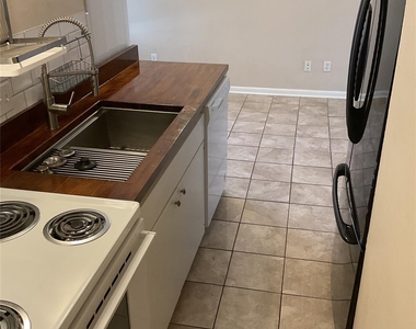 901 E Oltorf St - Photo Thumbnail 15